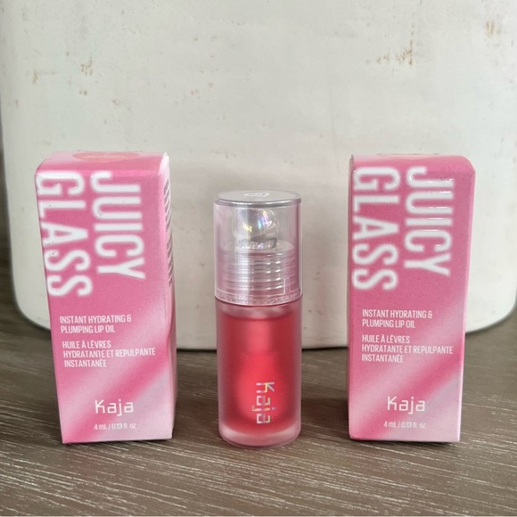 Kaja Juicy Glass Instant Hydrating & Plumping Lip Oil Shade 01 Bundle of 2 - Picture 2 of 10